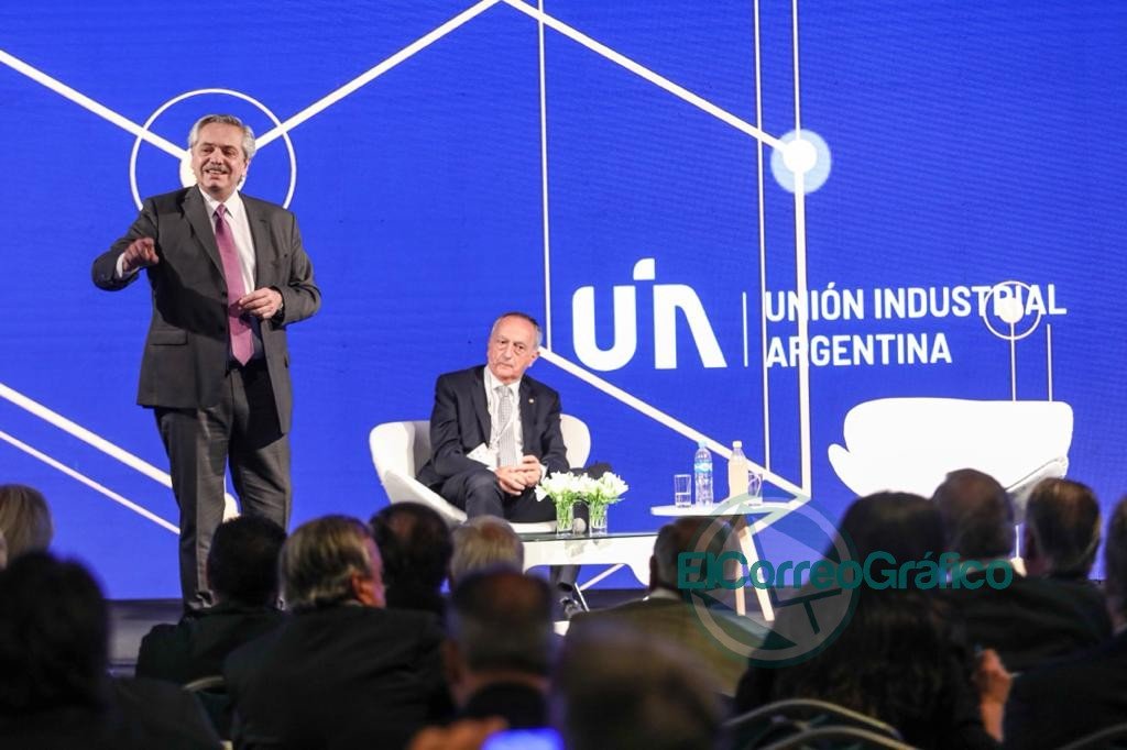 Alberto Fernández en la UIA: “No vamos a premiar a los que especulan, vamos a ayudar a los que producen” Alberto Fernández en la UIA: “No vamos a premiar a los que especulan, vamos a ayudar a los que producen”