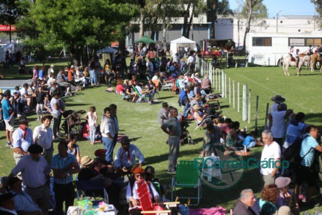 Con diversas propuestas culturales, culminaron los festejos por la "Semana de la Tradición" Con diversas propuestas culturales, culminaron los festejos por la "Semana de la Tradición"