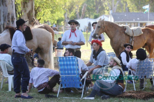 Con diversas propuestas culturales, culminaron los festejos por la "Semana de la Tradición" Con diversas propuestas culturales, culminaron los festejos por la "Semana de la Tradición"