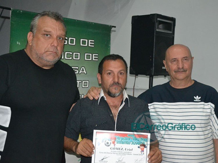 Entrega de diplomas del Curso de Director Técnico Infanto-Juvenil