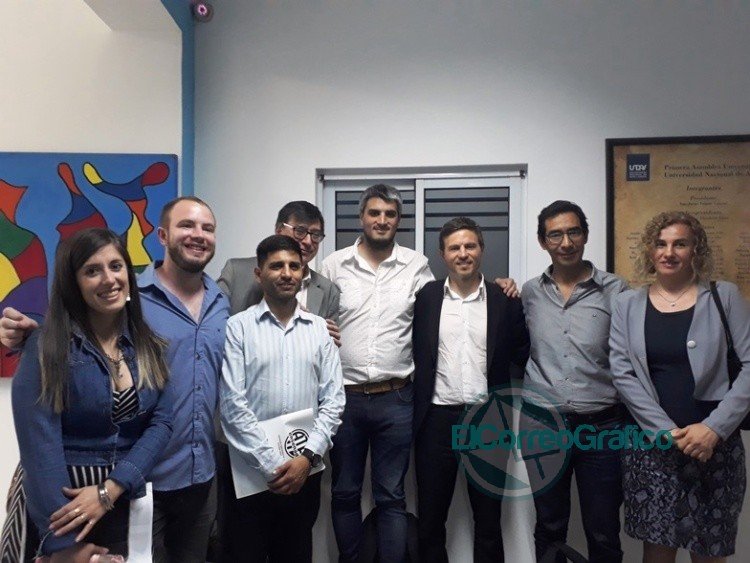 Equipo de coordinación IPEBA en reunión con Augusto Costa y Jorge Calzoni, rector de la UNDAV