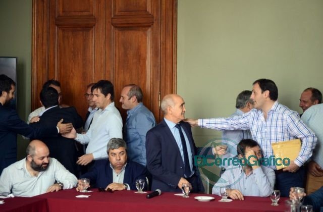 Intendentes radicales quieren ser los interlocutores en la oposición