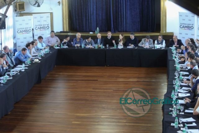 Los 60 intendentes del Foro de Juntos por el Cambio en La Plata