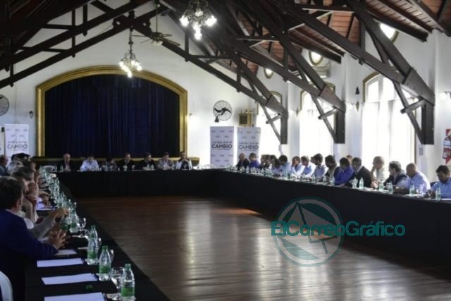 Los 60 intendentes del Foro de Juntos por el Cambio en La Plata