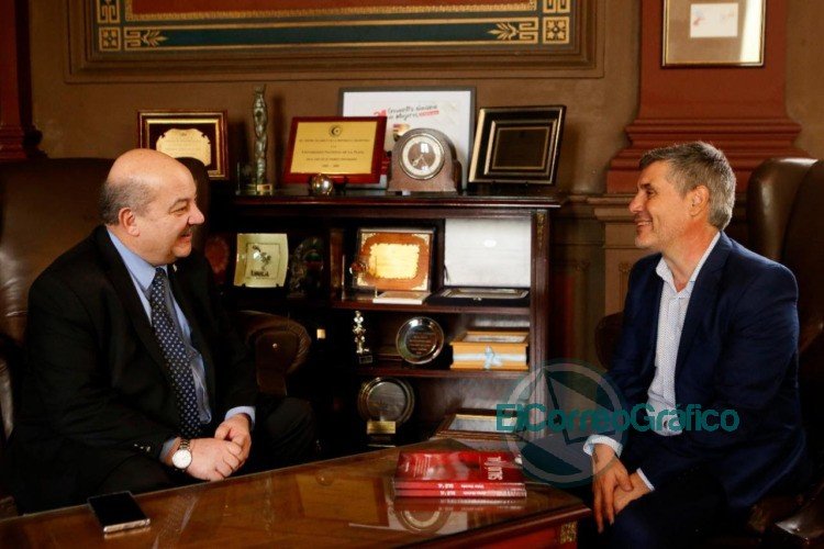 Adicciones: destacan las políticas públicas universitarias