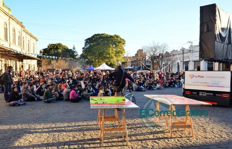 Durante todo el verano, el cine móvil proyectará películas ...