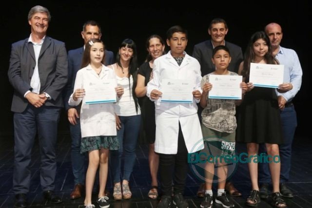 Premios ‘René Favaloro’: El Municipio continúa con los reconocimientos a los mejores promedios de la ciudad