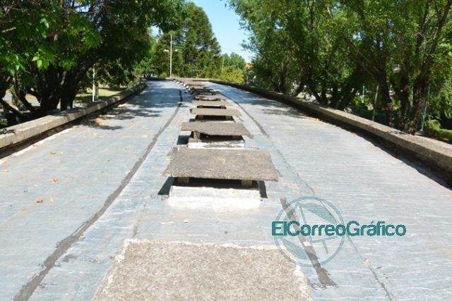 Restauración y mantenimiento en el Cementerio Parque de Berisso