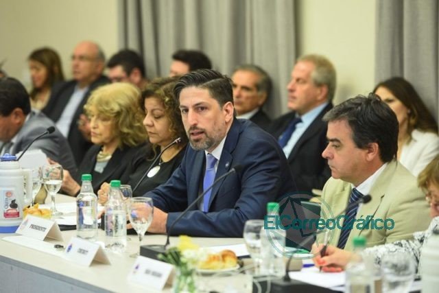 Se estableció el calendario escolar que garantiza 180 días de clases en todas las provincias