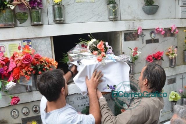 Se inhumaron en Berisso los restos de la militante setentista Hilda Farías