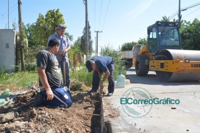 Trabajos de reparación del pavimento en calle 8 y 142