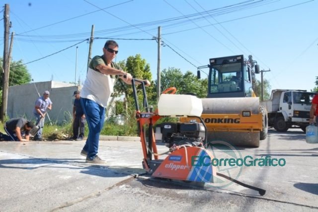 Trabajos de reparación del pavimento en calle 8 y 142
