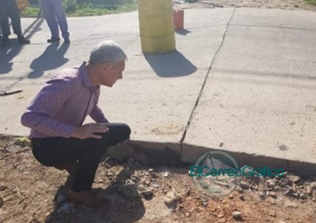 Trabajos de reparación del pavimento en calle 8 y 142