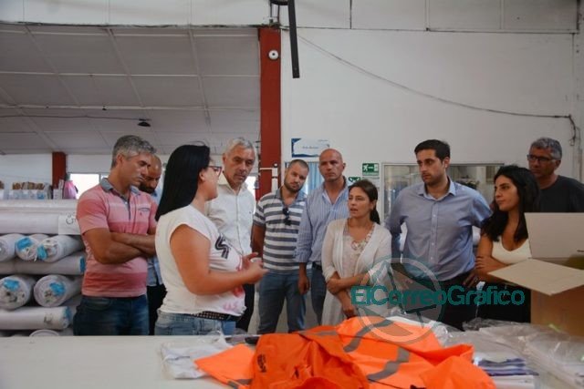 Cagliardi recorrió el Polígono Industrial junto a integrantes del Ministerio de Producción