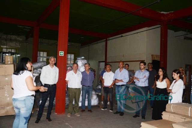 Cagliardi recorrió el Polígono Industrial junto a integrantes del Ministerio de Producción