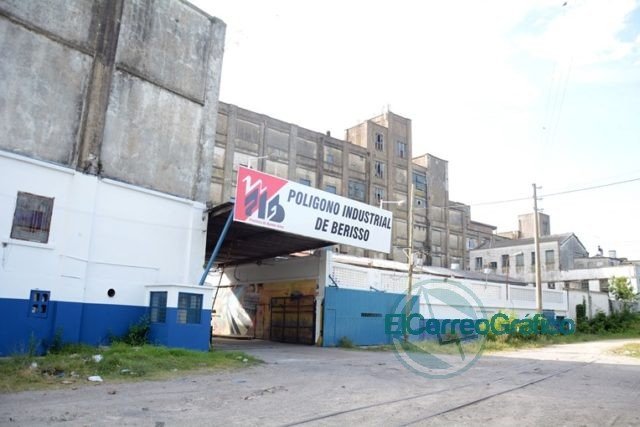 Cagliardi recorrió el Polígono Industrial junto a integrantes del Ministerio de Producción