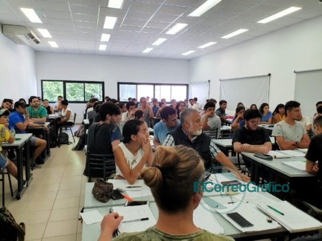 Con récord de inscriptos, empezó el curso de ingreso a Ingeniería