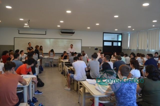 Con récord de inscriptos, empezó el curso de ingreso a Ingeniería