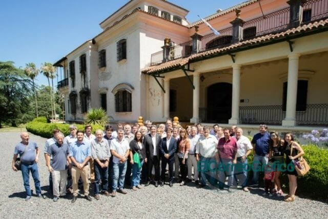 Kicillof se reunió con pequeños y medianos productores agropecuarios de la Provincia