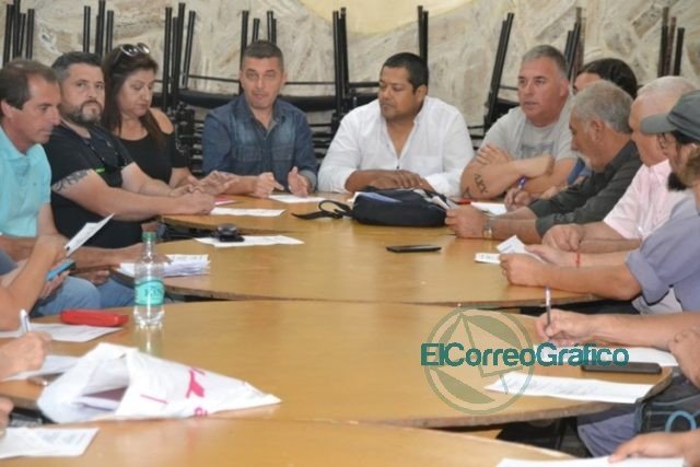 Piden elevar el salario un aumento de 5.800 pesos para los trabajadores municipales