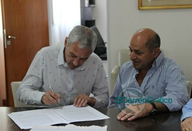 Rúbrica del acuerdo de cooperación y asistencia entre Berisso y Ensenada