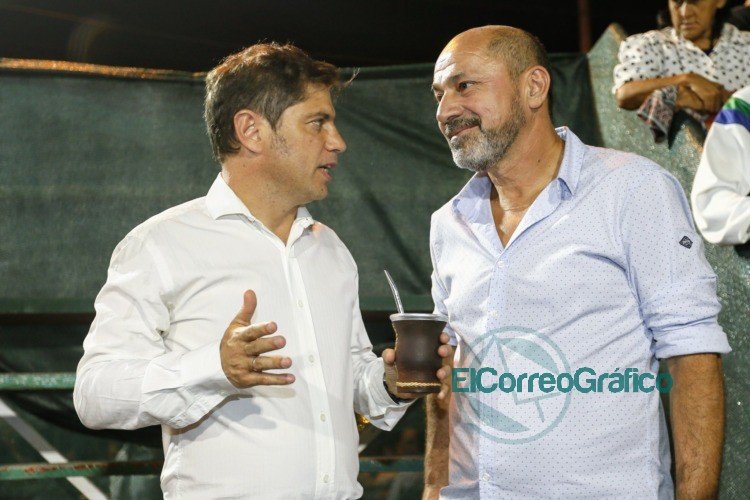 Kicillof participó de los corsos de Ensenada