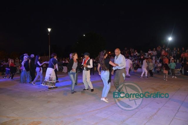 Quinta noche del ciclo “7 Domingos de Folclore” Quinta noche del ciclo “7 Domingos de Folclore”