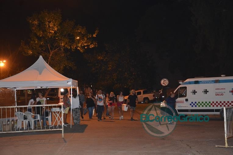 Se realizó una "fiesta de jóvenes" bajo el control de autoridades municipales