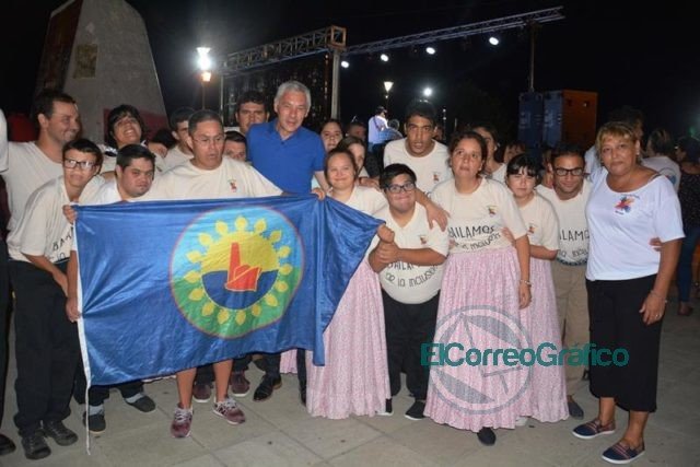 Con un gran público se realizó el cuarto domingo de folclore