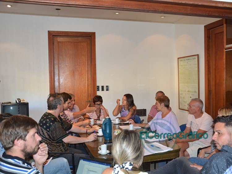 Tarjeta AlimentAr: Reunión organizativa con los responsables de las áreas municipales intervinientes Tarjeta AlimentAr: Reunión organizativa con los responsables de las áreas municipales intervinientes