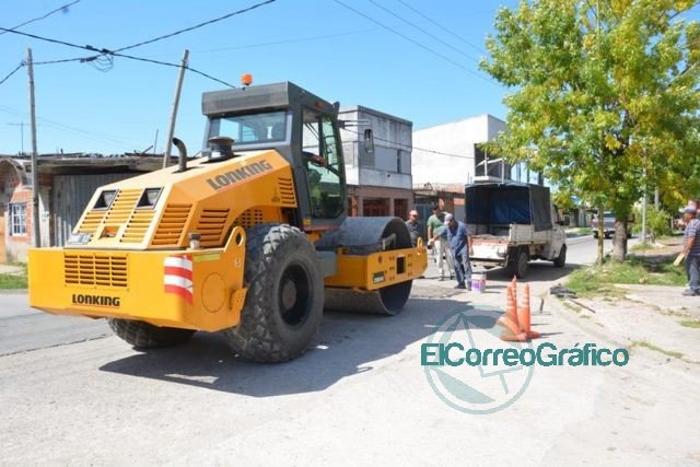 Trabajos de bacheos en esquina de 17 y 156 y en calle 18 y 162