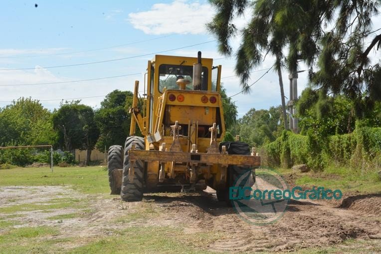 Trabajos de mantenimiento y limpieza integral en barrios de La Franja