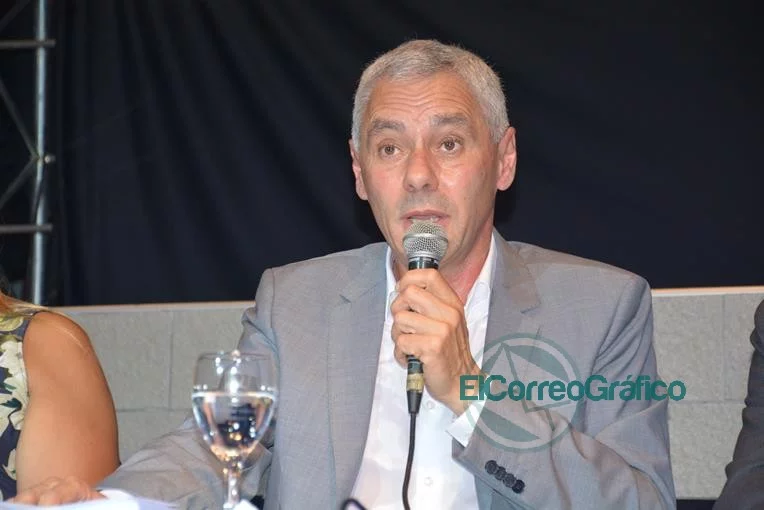Cagliardi en la apertura del HCD: “Encontramos una ciudad devastada, pero sabemos cómo sacarla adelante” Fabián Cagliardi, intendente de Berisso y empresario de la obra pública Avistar SRL