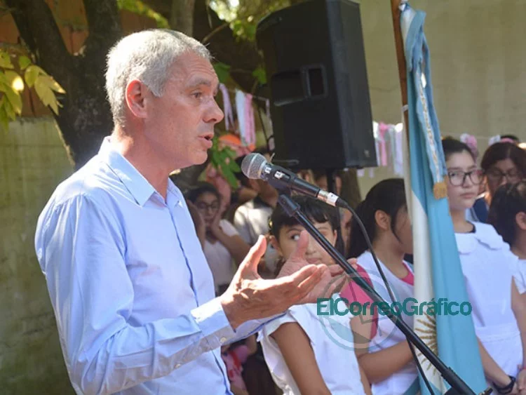 Cagliardi encabezó el Acto distrital de inicio del Ciclo Lectivo 2020
