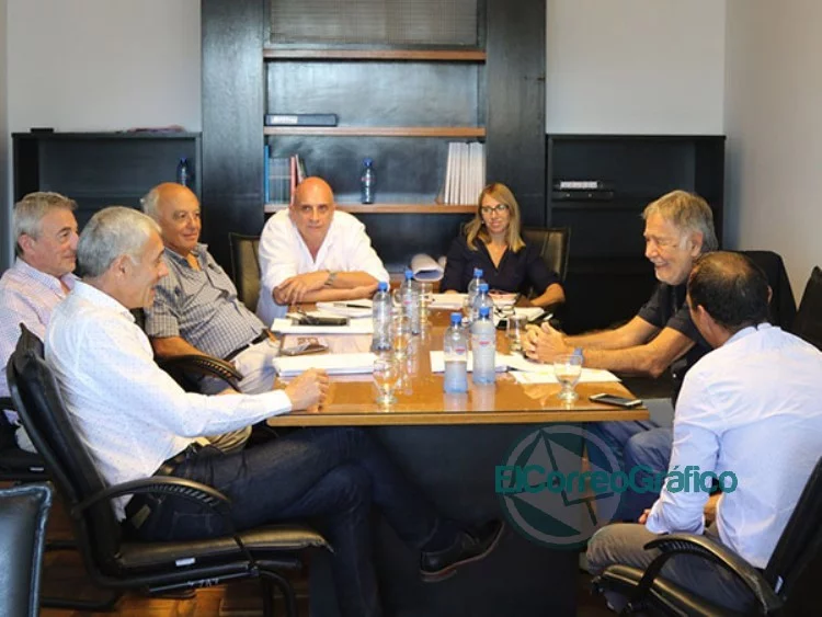 Cagliardi mantuvo reunión con el titular del Instituto de la Vivienda Cagliardi mantuvo reunión con el titular del Instituto de la Vivienda