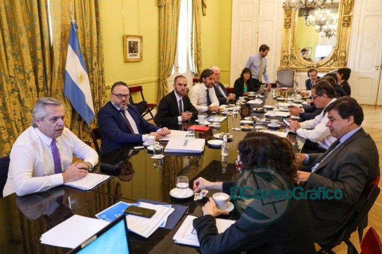 Coronavirus: el Presidente encabezó la reunión del gabinete económico y social