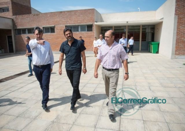 El jefe de Gabinete bonaerense recorrió Hipólito Yrigoyen y Pehuajó