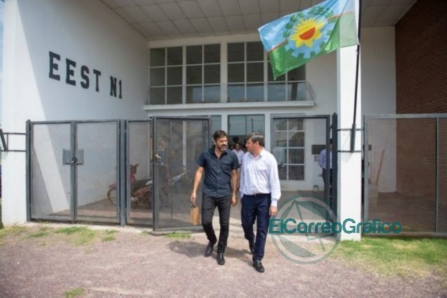El jefe de Gabinete bonaerense recorrió Hipólito Yrigoyen y Pehuajó
