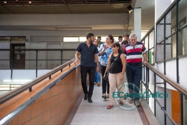 El jefe de Gabinete bonaerense recorrió Hipólito Yrigoyen y Pehuajó