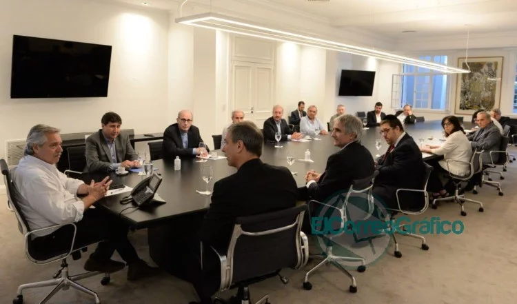 Fernández recibió a representantes de las organizaciones religiosas y sociales de #SeamosUno Fernández recibió a representantes de las organizaciones religiosas y sociales de #SeamosUno