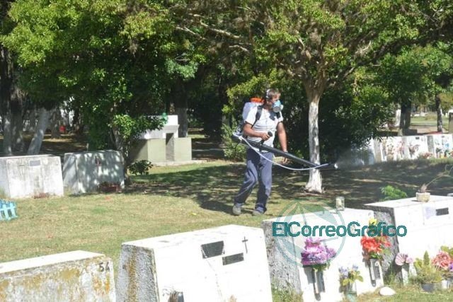 Fumigación en el Cementerio Parque de Berisso