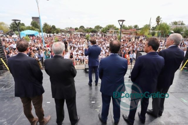 Kicillof: “La educación pública y de calidad tiene que estar al alcance de los y las bonaerenses” Kicillof: “La educación pública y de calidad tiene que estar al alcance de los y las bonaerenses”