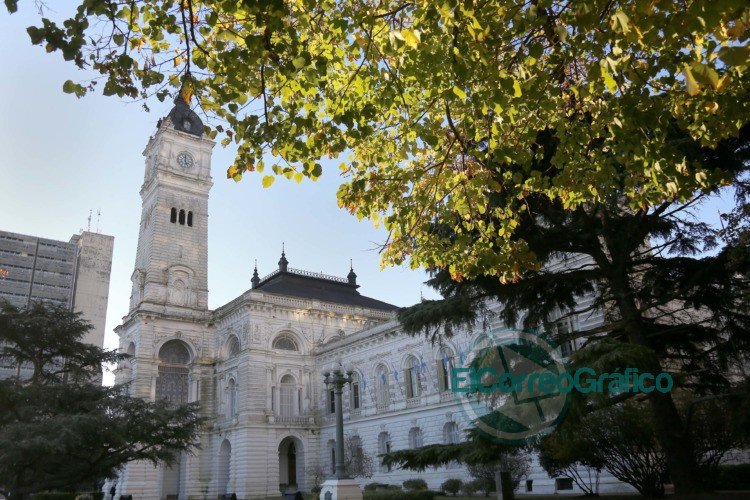 Otorgan una licencia especial para empleados municipales con hijos durante la suspensión de las clases Otorgan una licencia especial para empleados municipales con hijos durante la suspensión de las clases