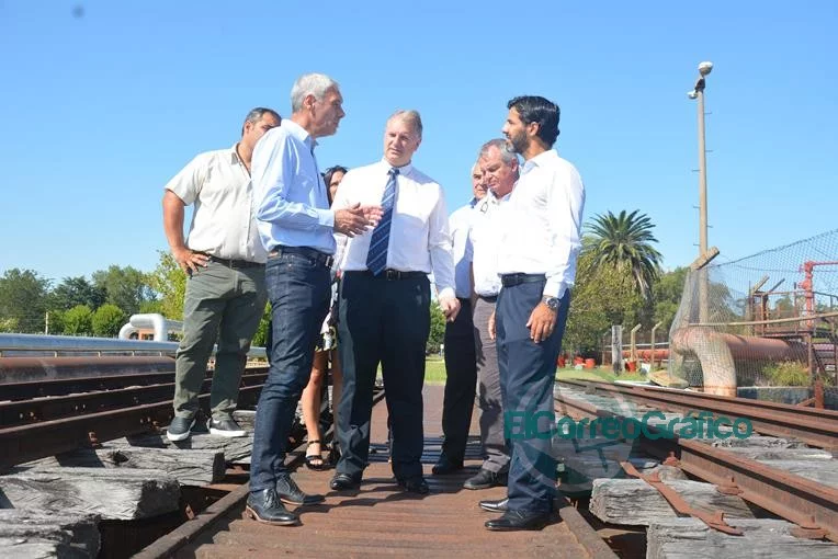 Recorrida y relevamiento del ramal para concretar el retorno del tren de carga a Berisso Recorrida y relevamiento del ramal para concretar el retorno del tren de carga a Berisso