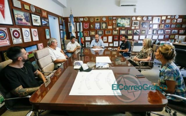 Secco acordó un aumento de 11.000 pesos con el Sindicato de Municipales de Ensenada Secco acordó un aumento de 11.000 pesos con el Sindicato de Municipales de Ensenada