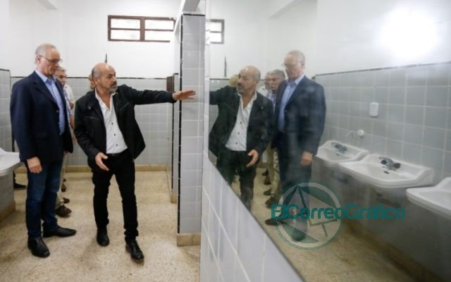 Secco recorrió con Gollán el futuro hospital de Punta Lara