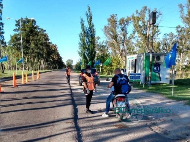 Siguen los operativos de control en comercios y en los accesos