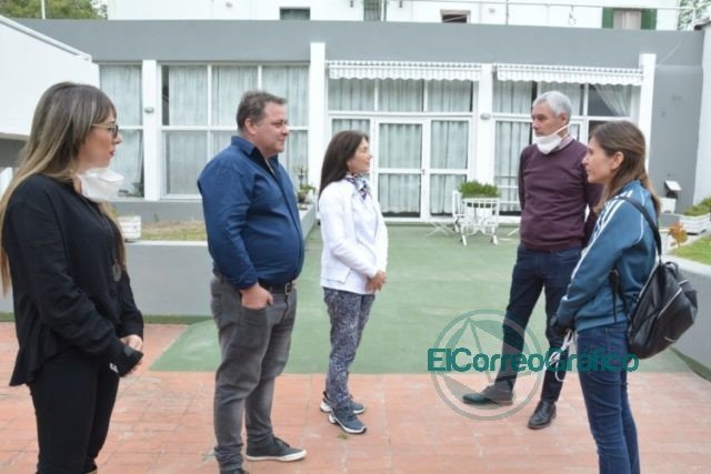 Cagliardi junto a la ministra Raverta recorrieron centros de entrega de alimentos