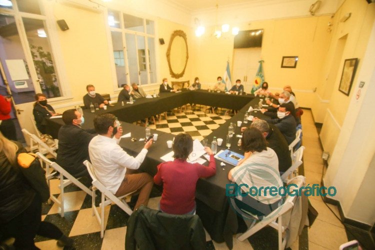 Cagliardi participó de la reunión juntos a intendentes de la Tercera Sección con Raverta y Arroyos