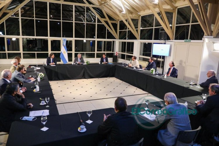 Fernández se reunió con representantes del sector de la construcción